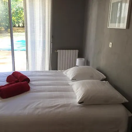 D'hotes Des Tours A Ла-Рошель