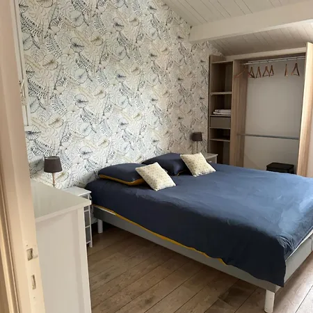 D'hotes Des Tours A Guest house 3*